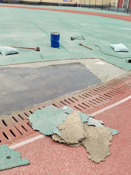 吐鲁番球场翻新维修补、球场翻新修补改造